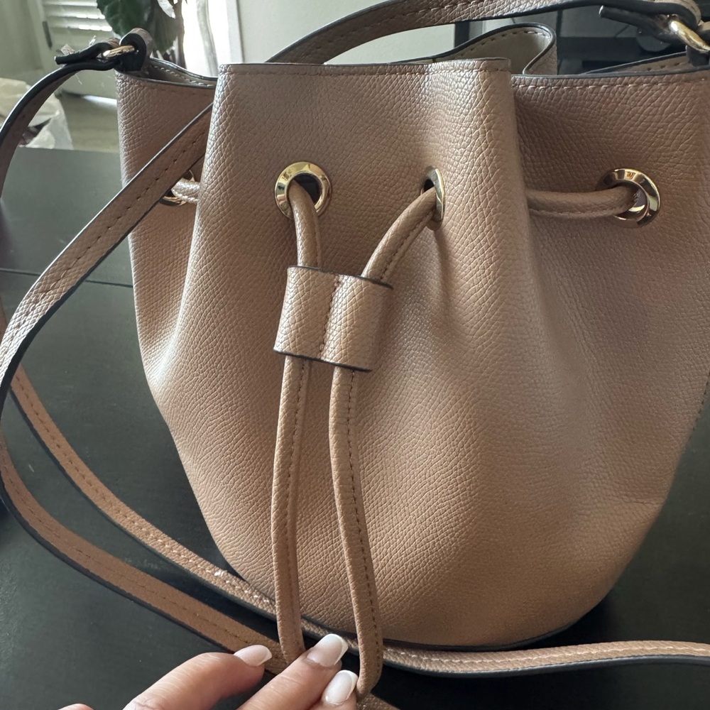 H&M Beige Bucket Shoulder Bag